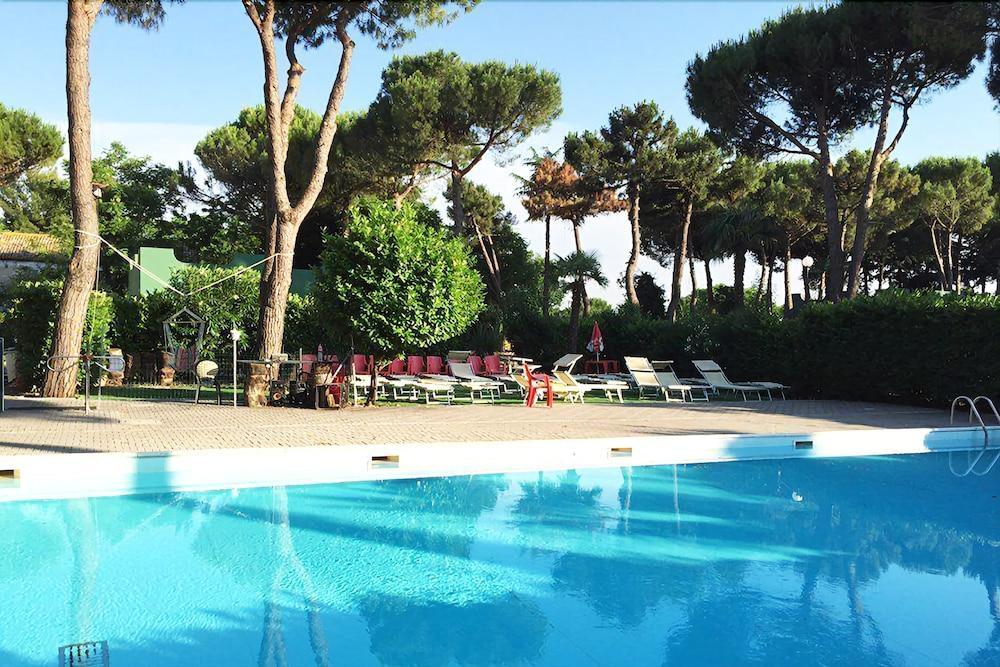 Villaggio Mithos Misano Adriatico Luaran gambar