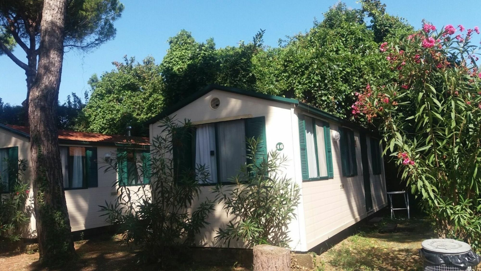 Villaggio Mithos Misano Adriatico Luaran gambar